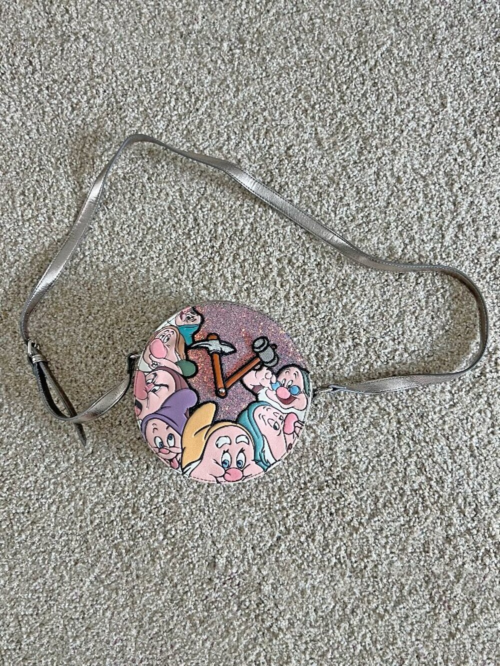 Danielle Nicole Disney Snow White Seven Dwarfs Silver Glitter Crossbody Bag